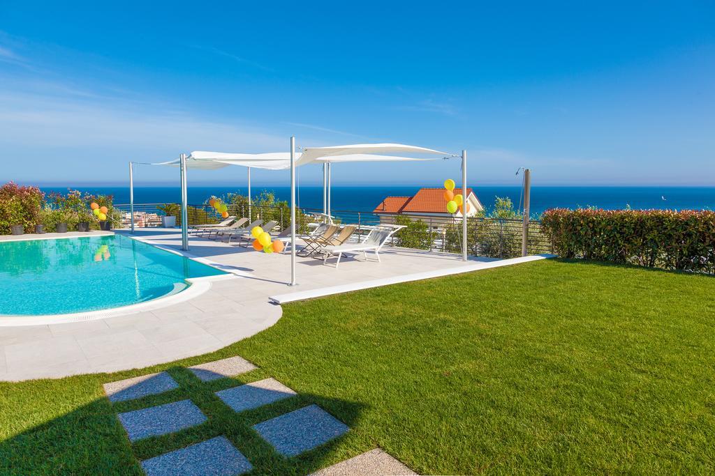 Appartamenti Villa Il Poggiolo Diano Marina Eksteriør billede