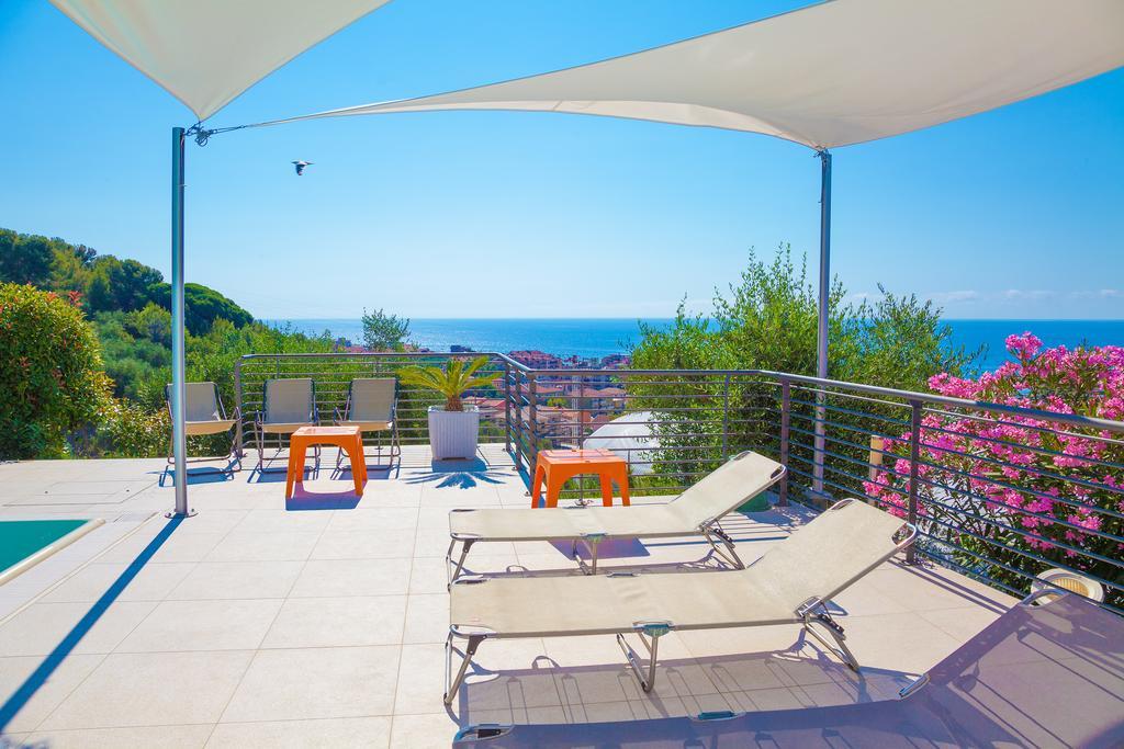 Appartamenti Villa Il Poggiolo Diano Marina Eksteriør billede