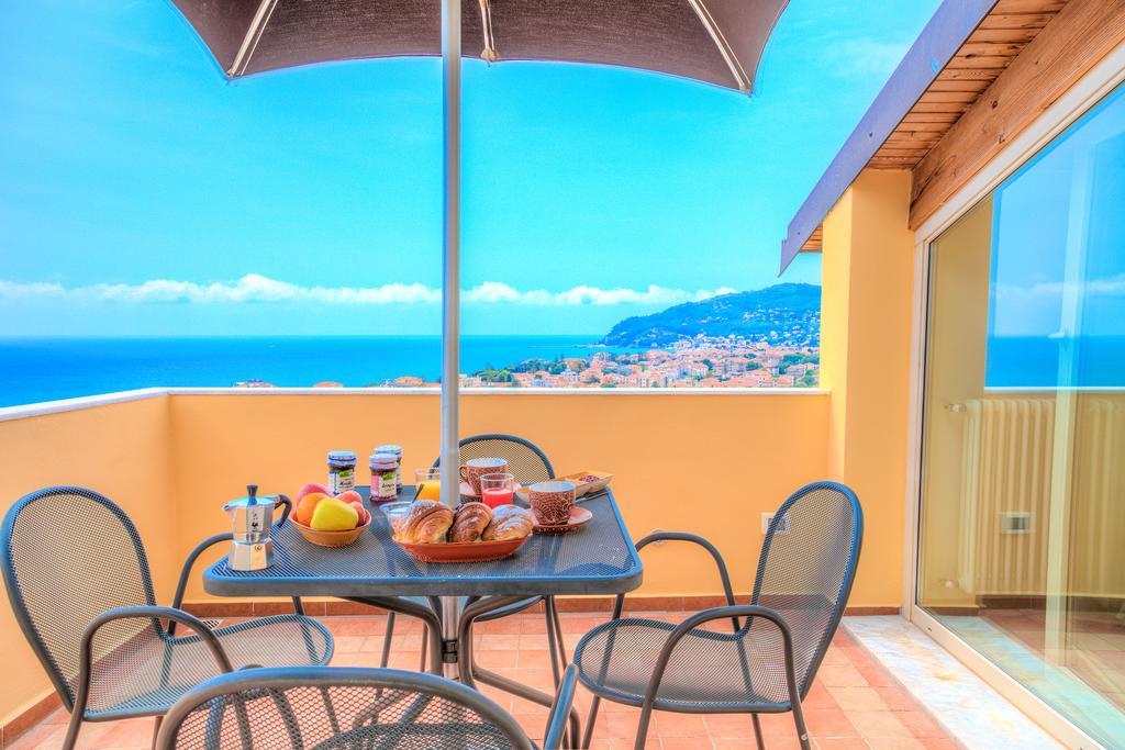Appartamenti Villa Il Poggiolo Diano Marina Eksteriør billede